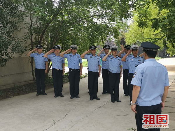 7月1日,河南省駐馬店市公安局雪松派出所組織民警在市警察學校開展了